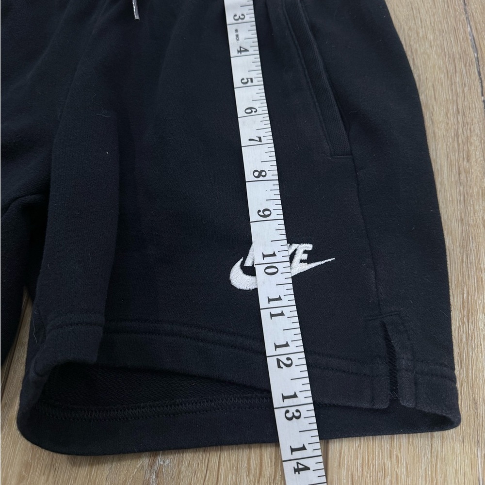 Nike Athletic Shorts Youth Large Pockets Athleisure - Picture 7 of 10